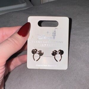 NEW Minnie Mouse Crystal Stud Earrings